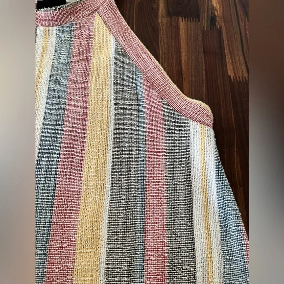 Super pretty vertical striped top - Picture 3 of 8